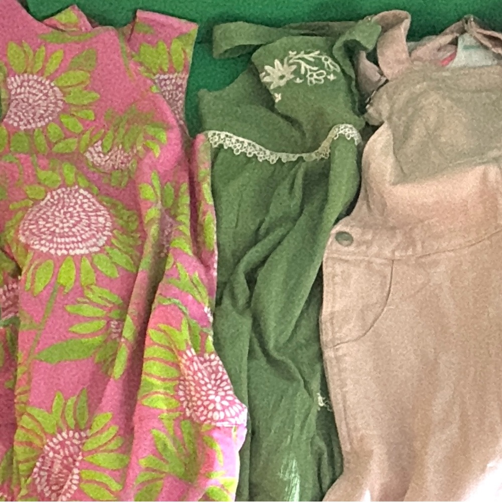 LOT BUNDLE GIRLS clothes sizes 6X-8 yrs 20
pieces good condition brand names/ - Picture 3 of 7